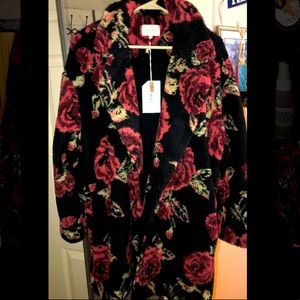 Winter Roses Coat, size large NWT
